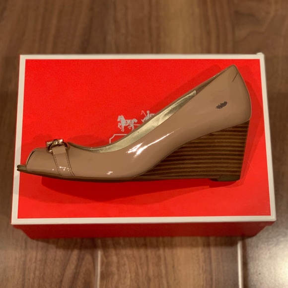 Coach Peep Toe Wedge size 6.5 in Blush / Beige - Picture 3 of 4